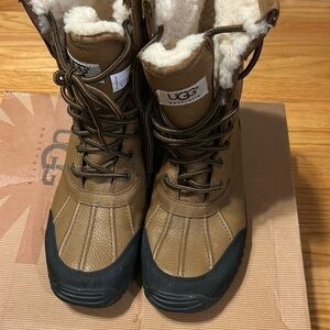 UGG Brown Leather Winter Lace-Up Boots with Shearling
